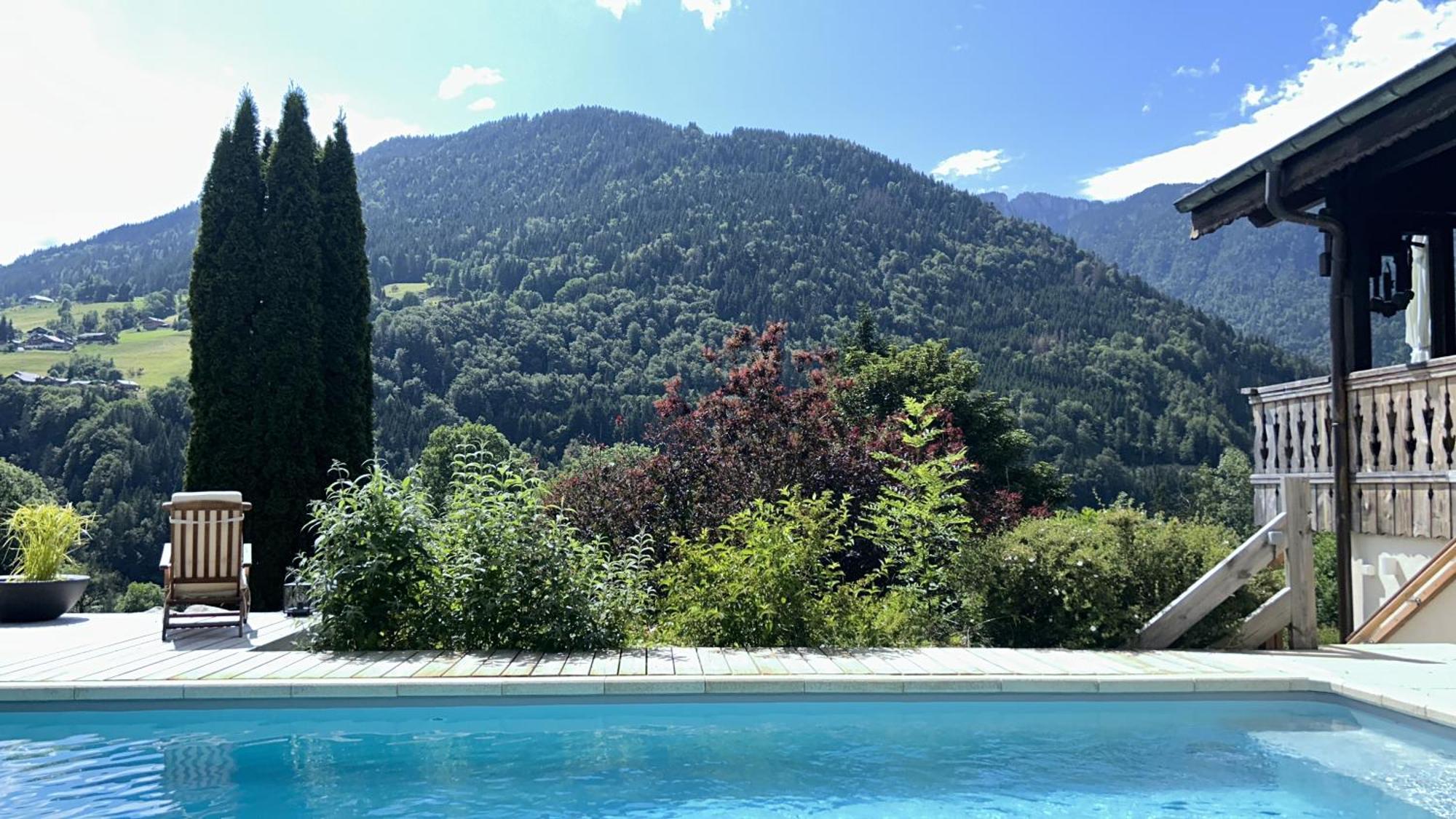 L'Ours Blanc Lodge Le Biot 外观 照片