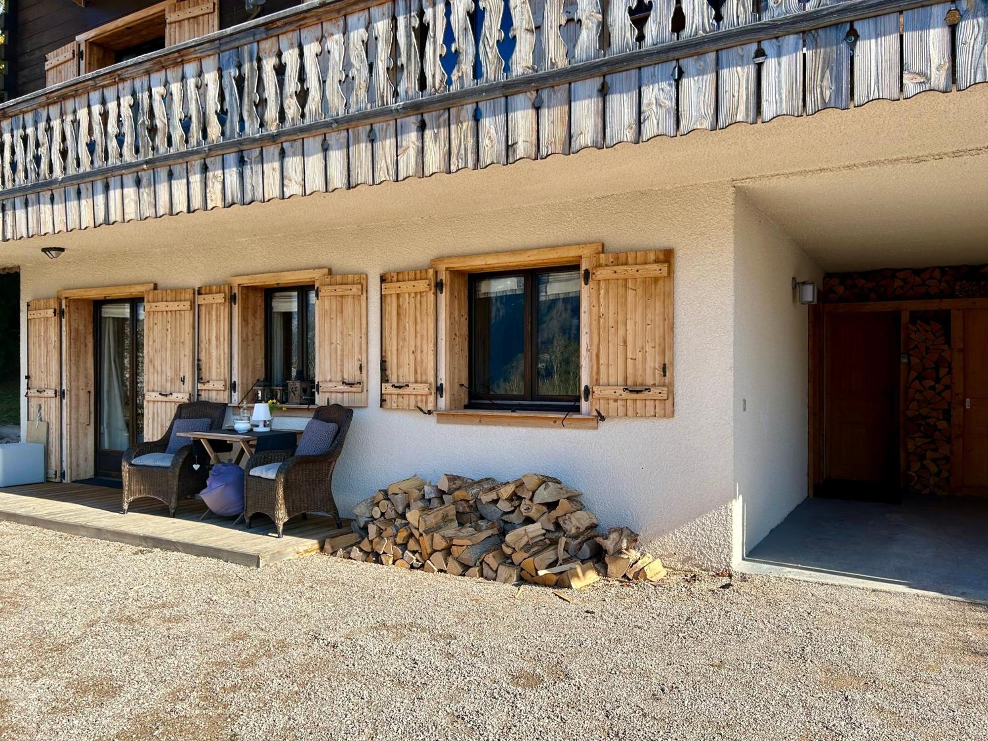 L'Ours Blanc Lodge Le Biot 外观 照片