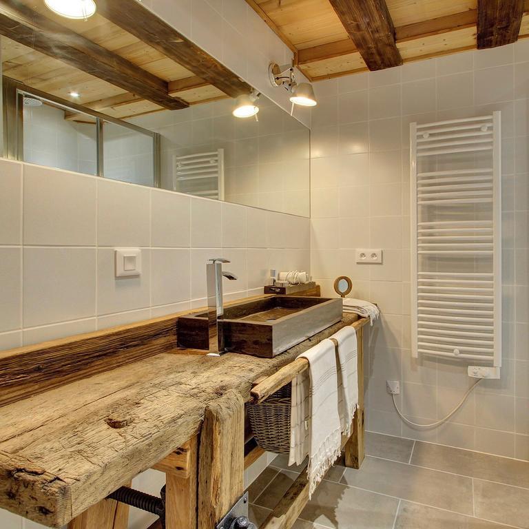 L'Ours Blanc Lodge Le Biot 外观 照片